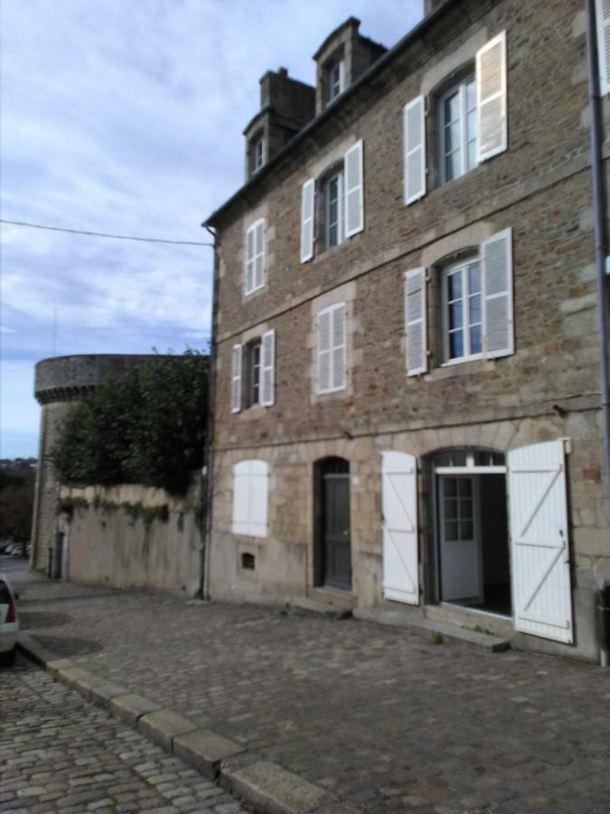 Gate House Lodge Dinan Exterior foto