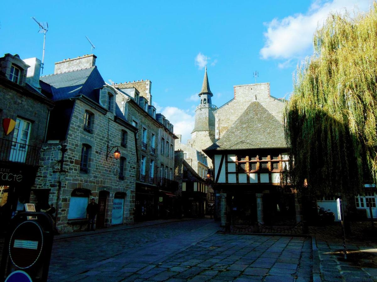 Gate House Lodge Dinan Exterior foto