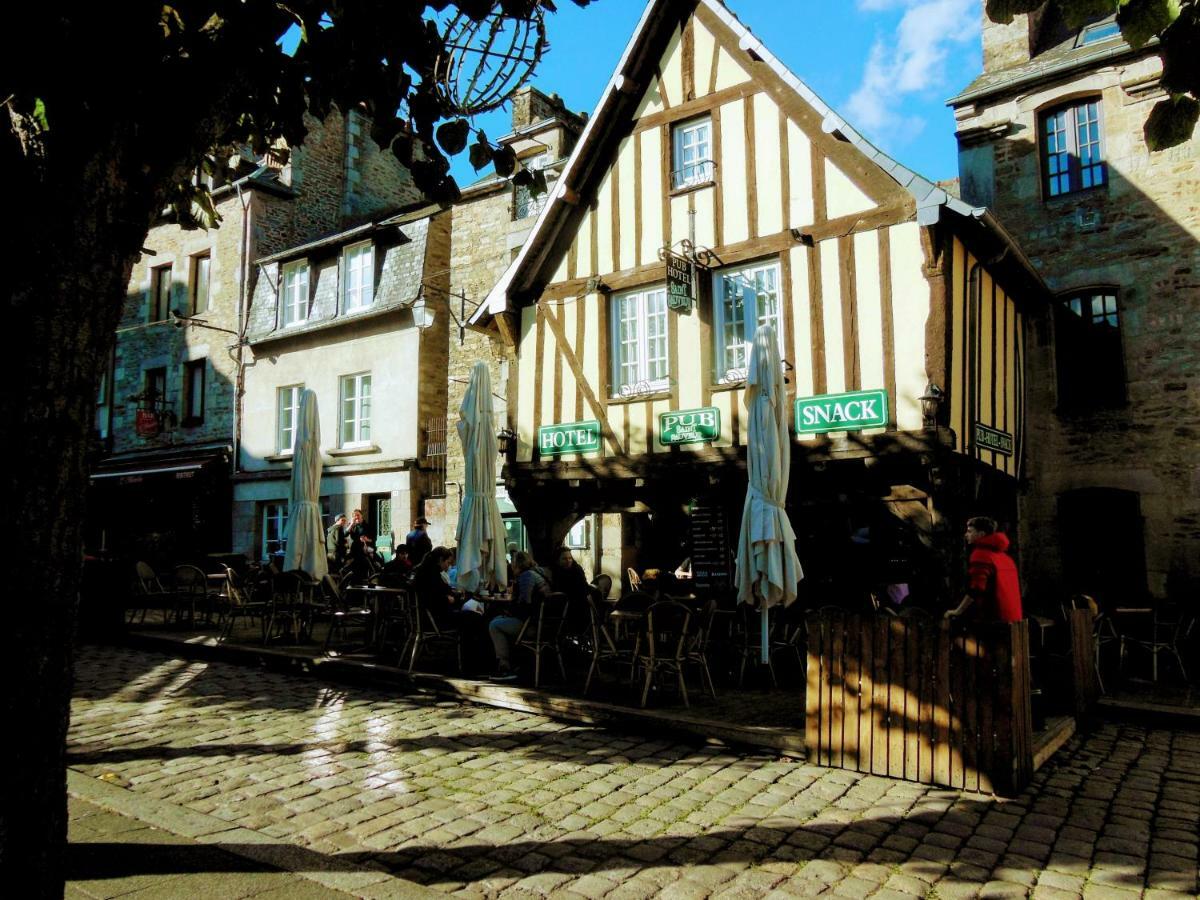 Gate House Lodge Dinan Exterior foto