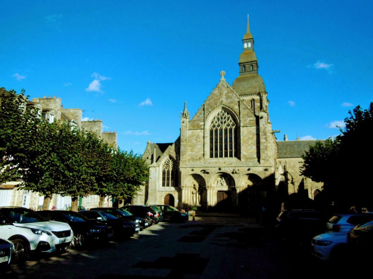 Gate House Lodge Dinan Exterior foto